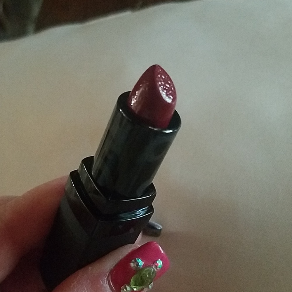 Younique Moonstruck Opulence lipstick - Picture 4 of 7